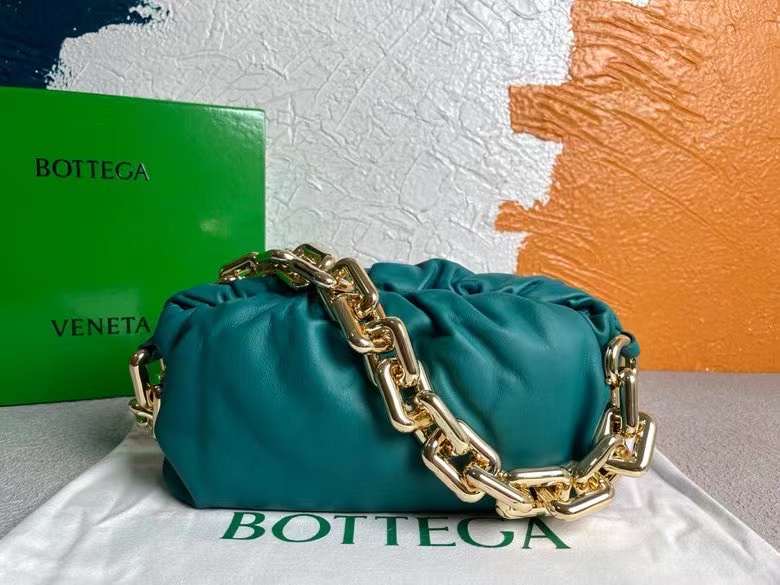 보테가베네타 체인 만두 파우치 클러치백 31x16x12cm