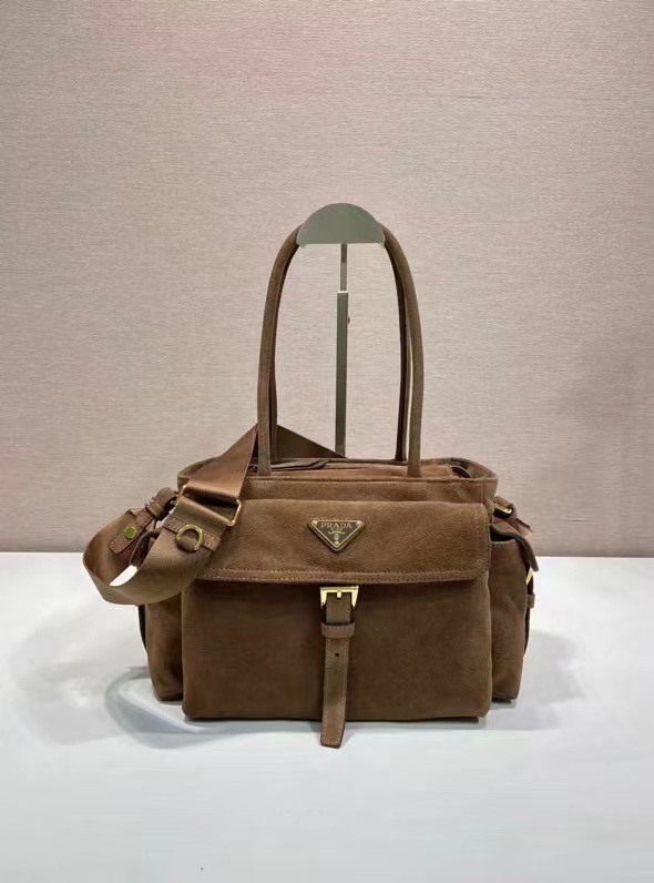 프라다 1BG596 스웨이드 31x17x11cm