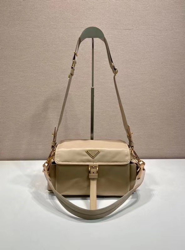 프라다 1BG596 스웨이드 30x14x10cm