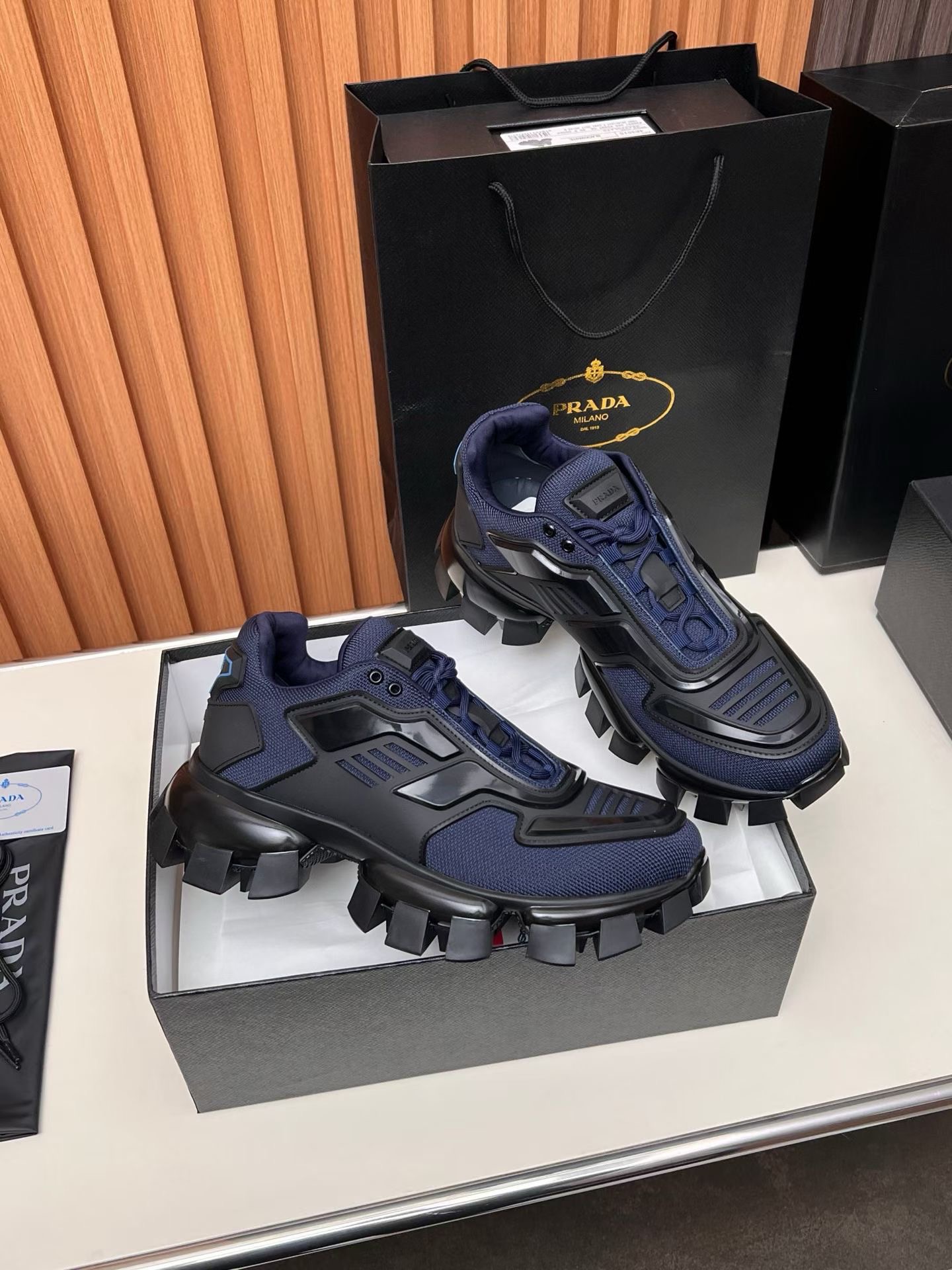 프라다 남녀 스니커즈 35-45