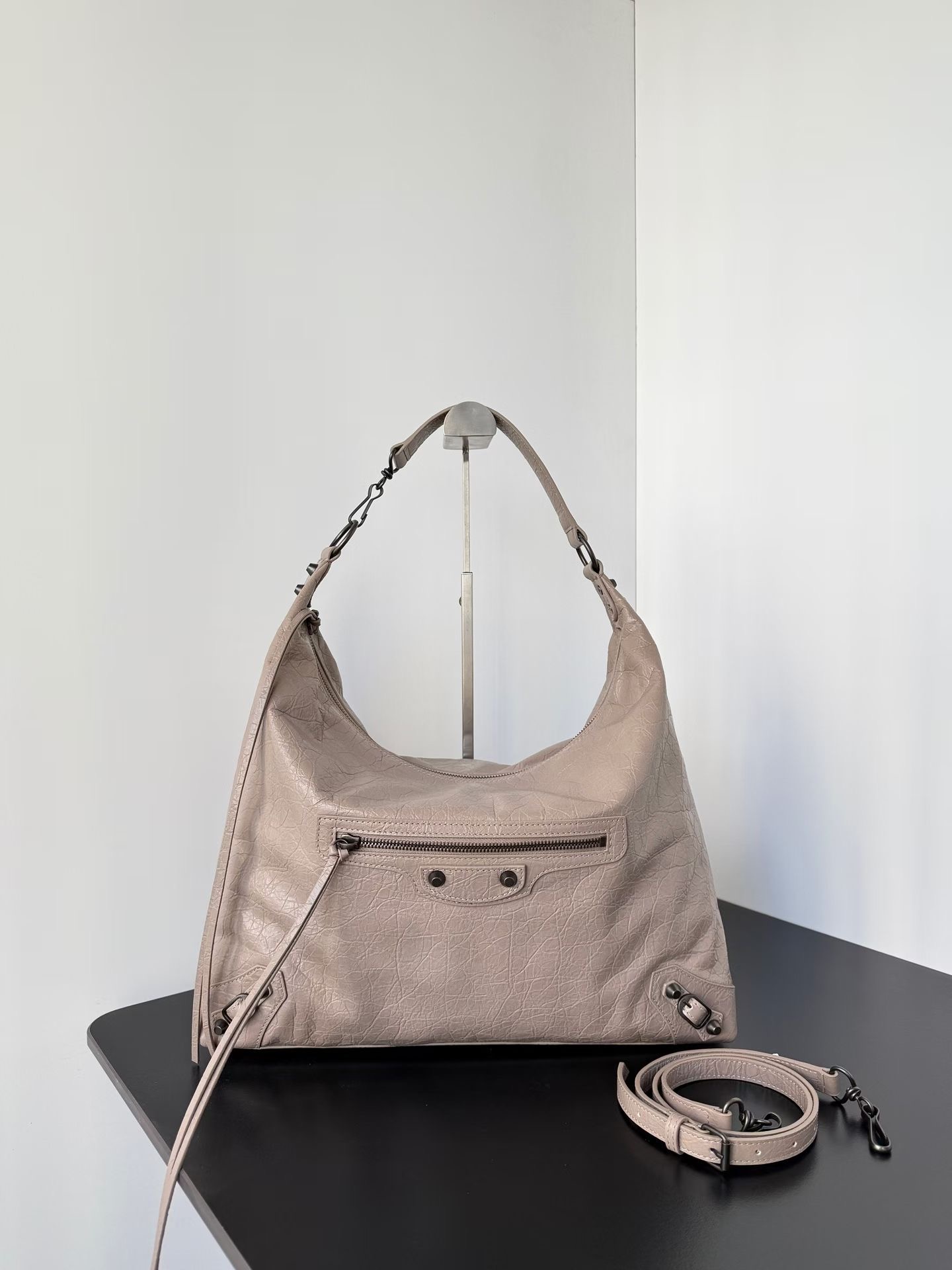 발렌시아가 르시티 호보 37x35x11cm