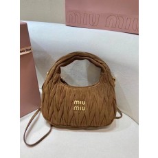 미우미우 완더 호보백 스웨이드 20x17x6cm